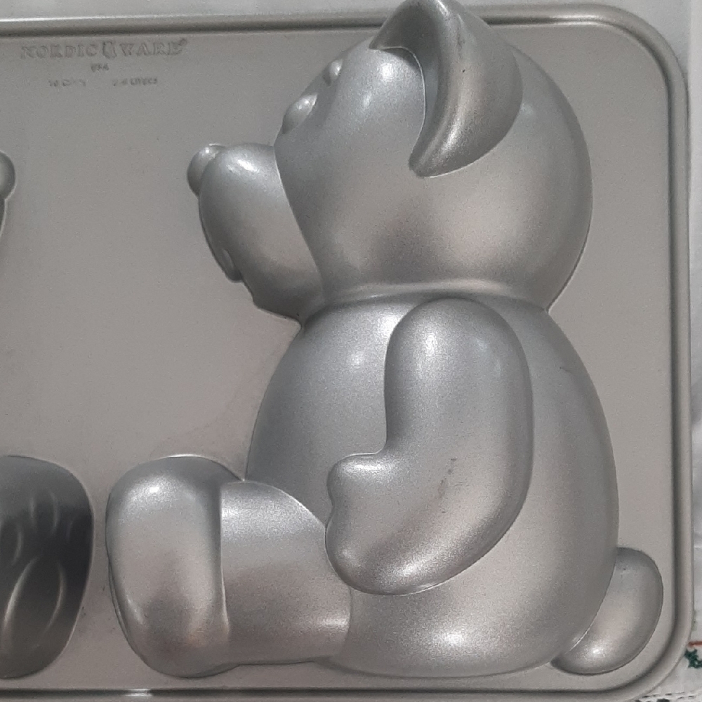 NORDIC WEAR🧸Build-A-Bear🧸3D CAKE PAN Great Condition - Picture 8 of 10